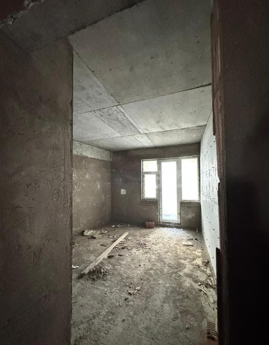 2 otaqlı mənzil 92 m² satılır