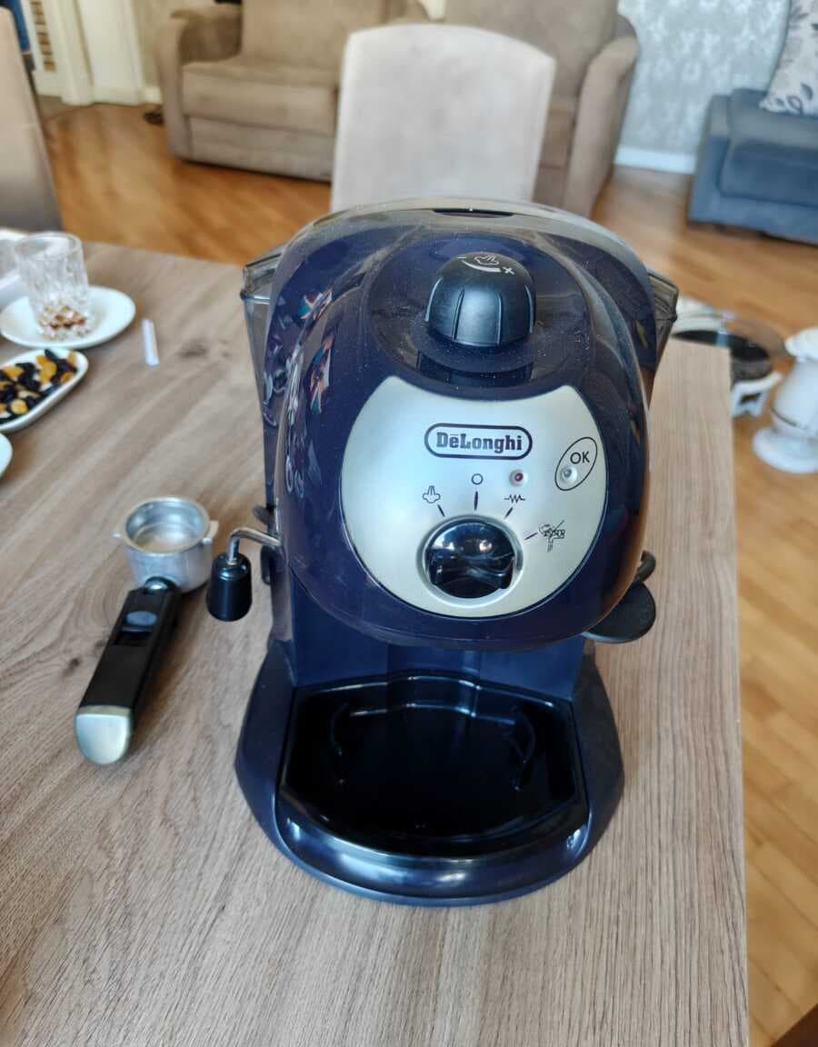DeLonghi Qəhvəbişirən