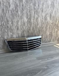 Radiator barmaqlığı Mercedes W211 E220 — şəkil 3