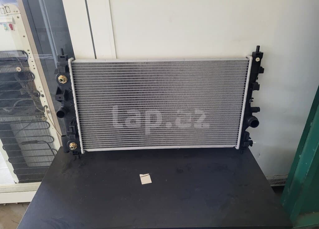 Su radiatoru Chevrolet Cruze 2011-2016