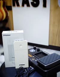 20,000 mAh powerbank, Ağ rəng — şəkil 1