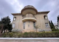 8 otaqlı bağ evi 400 m² satılır — şəkil 2