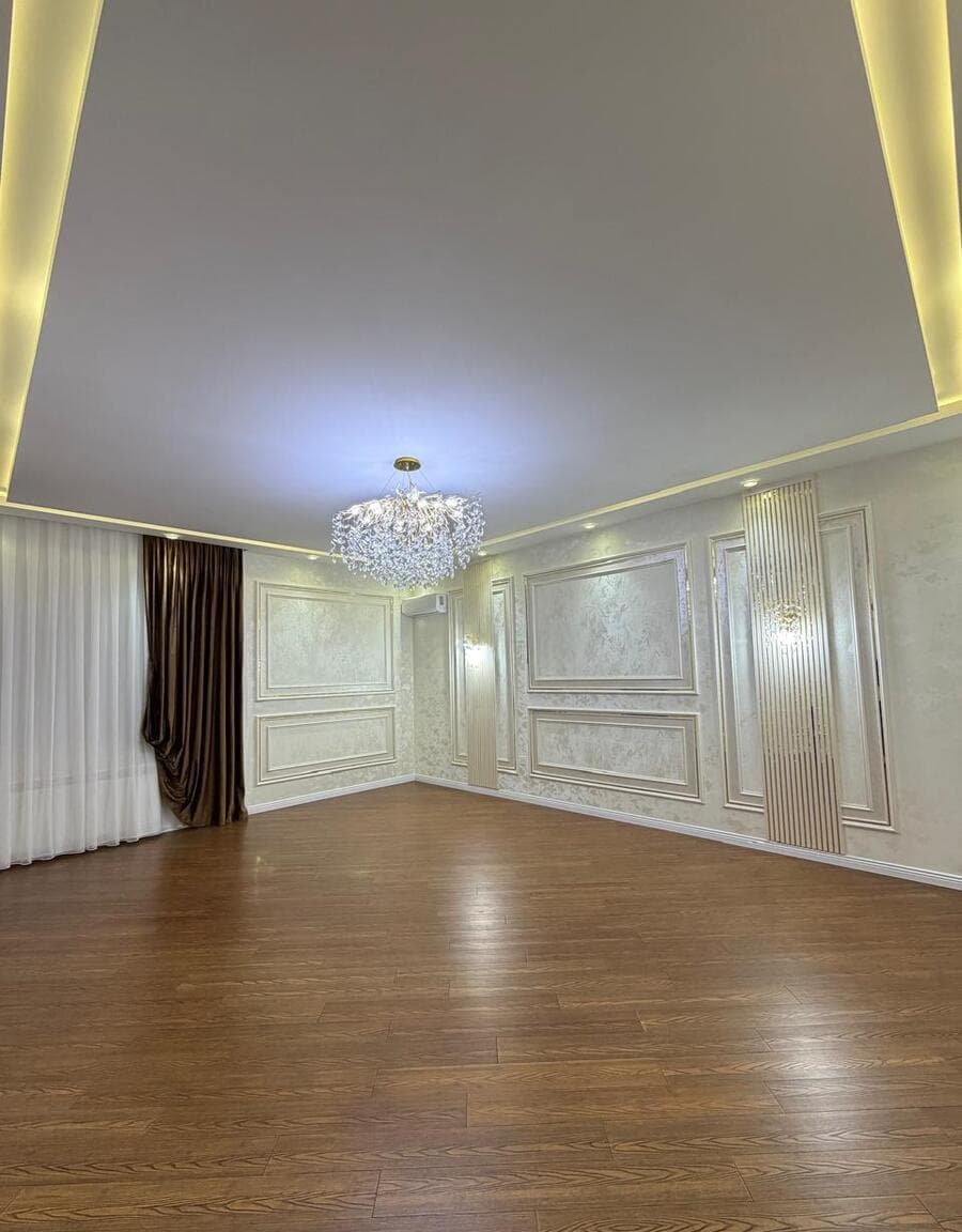 3 otaqlı mənzil 130 m² satılır