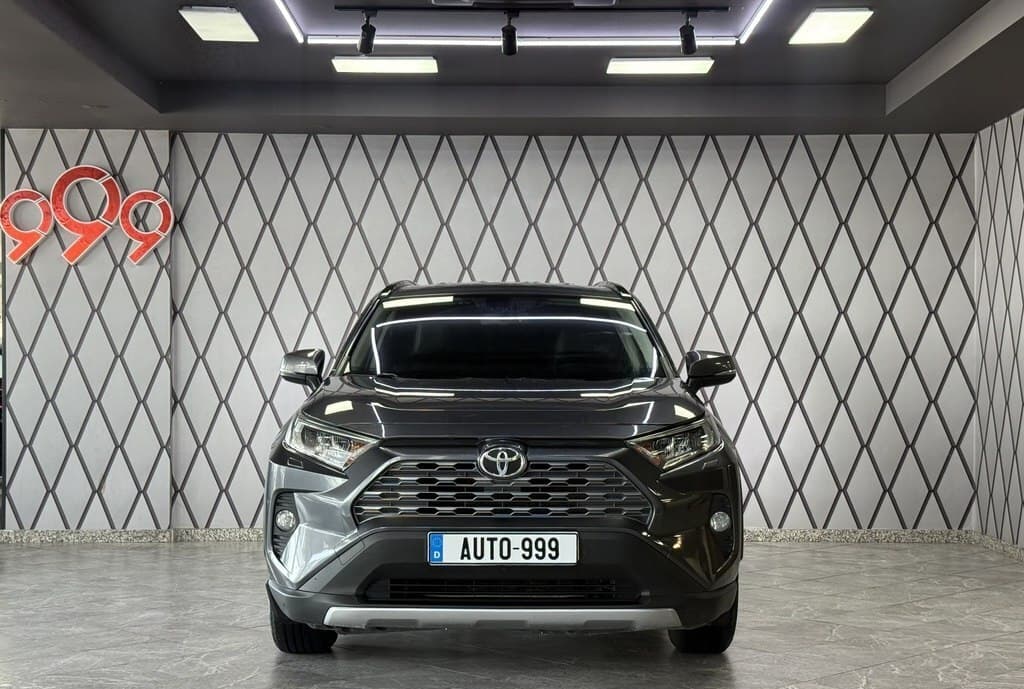 Toyota RAV4, 2019 il, 288000 km, 2500 L