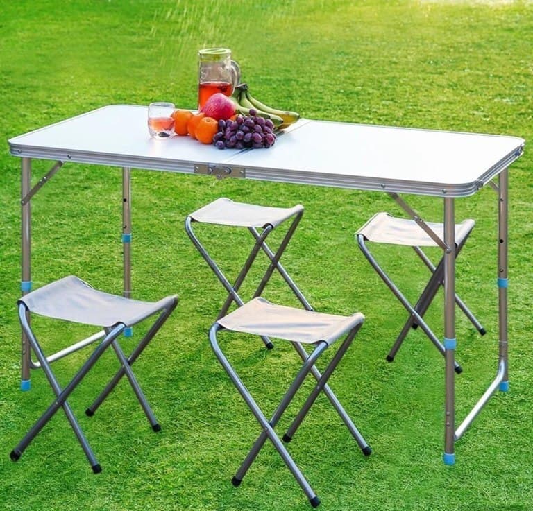 Piknik üçün qatlana bilən masa və stul dəsti