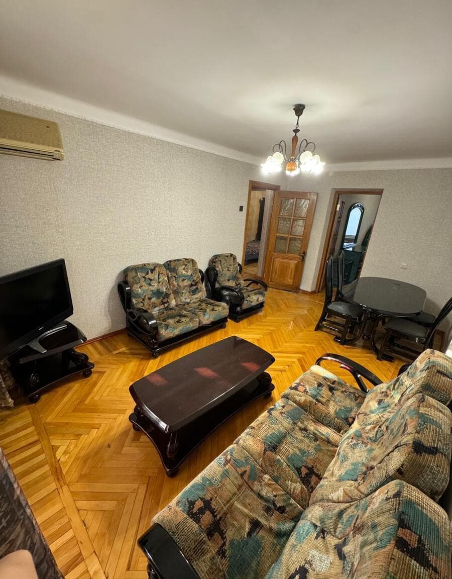 3 otaqlı mənzil 75 m² kirayə verilir