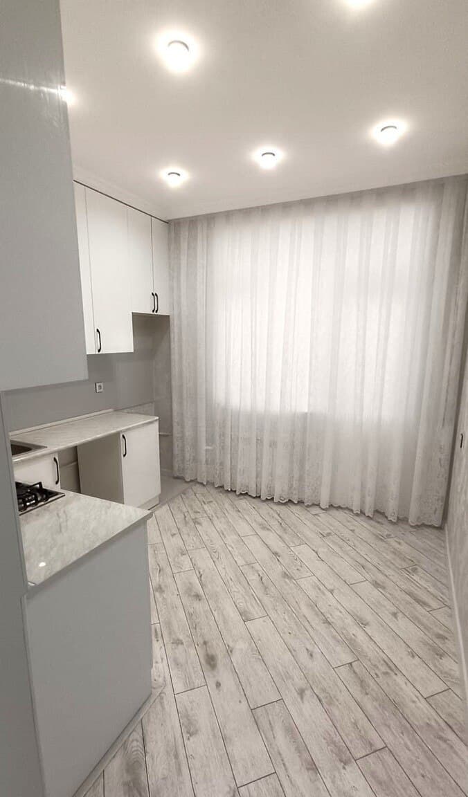 2 otaqlı mənzil 92 m² satılır