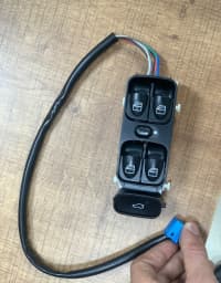Şüşə qaldıran düymə bloku Mercedes W203 — şəkil 6