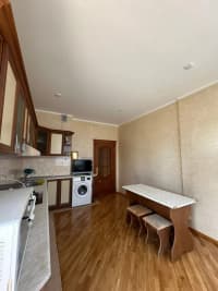 2 otaqlı mənzil 82 m² kirayə verilir — şəkil 3
