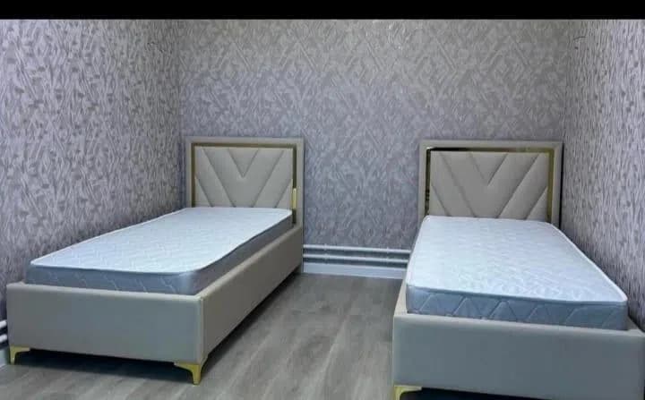 Laminat çarpayı, Bej rəng