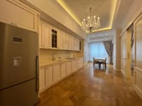 7 otaqlı mənzil 320 m² kirayə verilir Bakı, Səbail r. — şəkil 24