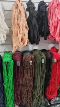 Tikiş ipləri, müxtəlif rəng və material seçimləri — şəkil 22
