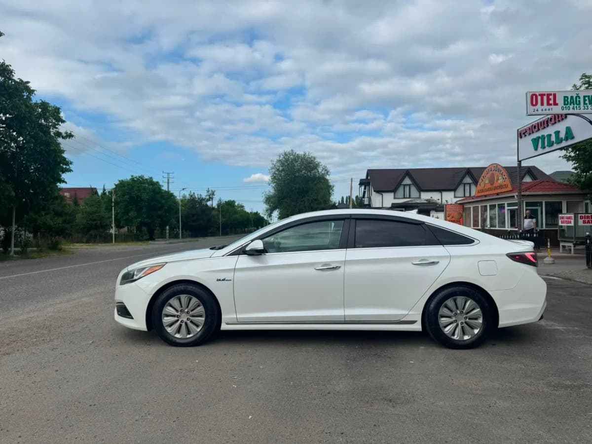 Hyundai Sonata, 2015 il, 250000 km, 2000 L