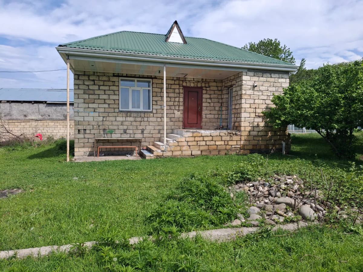3 otaqlı bağ evi 62 m² satılır Qusar