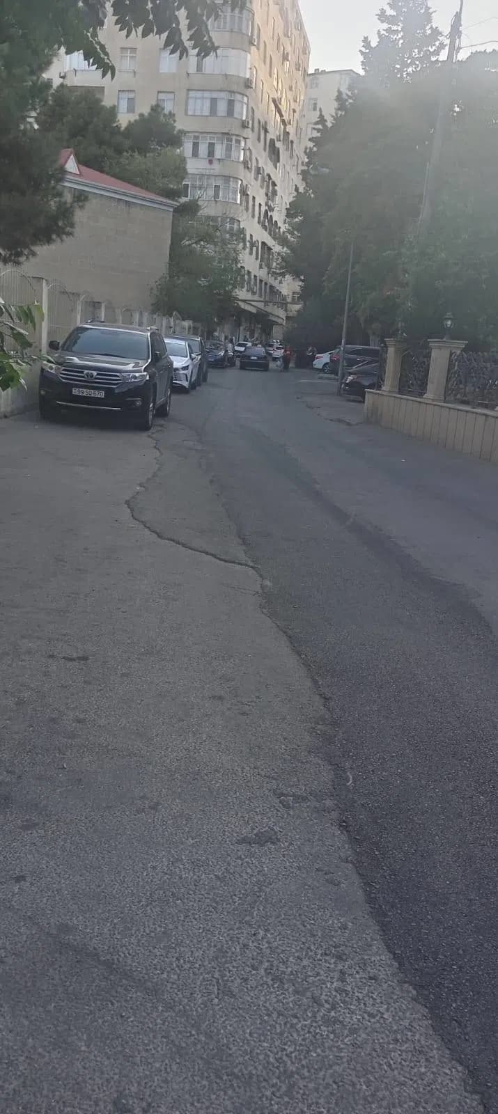 33 m² Orta təmirli obyekt satılır