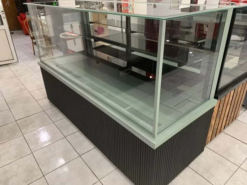 New Confectionery Cake Display Fridge - Tenderyard