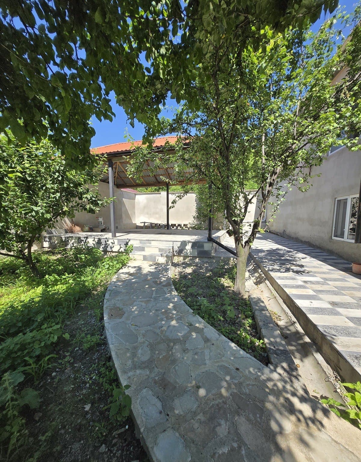 4 otaqlı bağ evi 160 m² günlük kirayə verilir