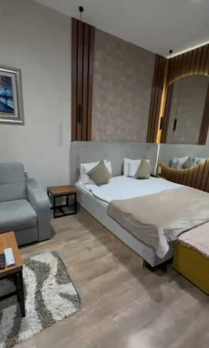 245 m² Yaxşı təmirli obyekt kirayə verilir Bakı, Səbail r.