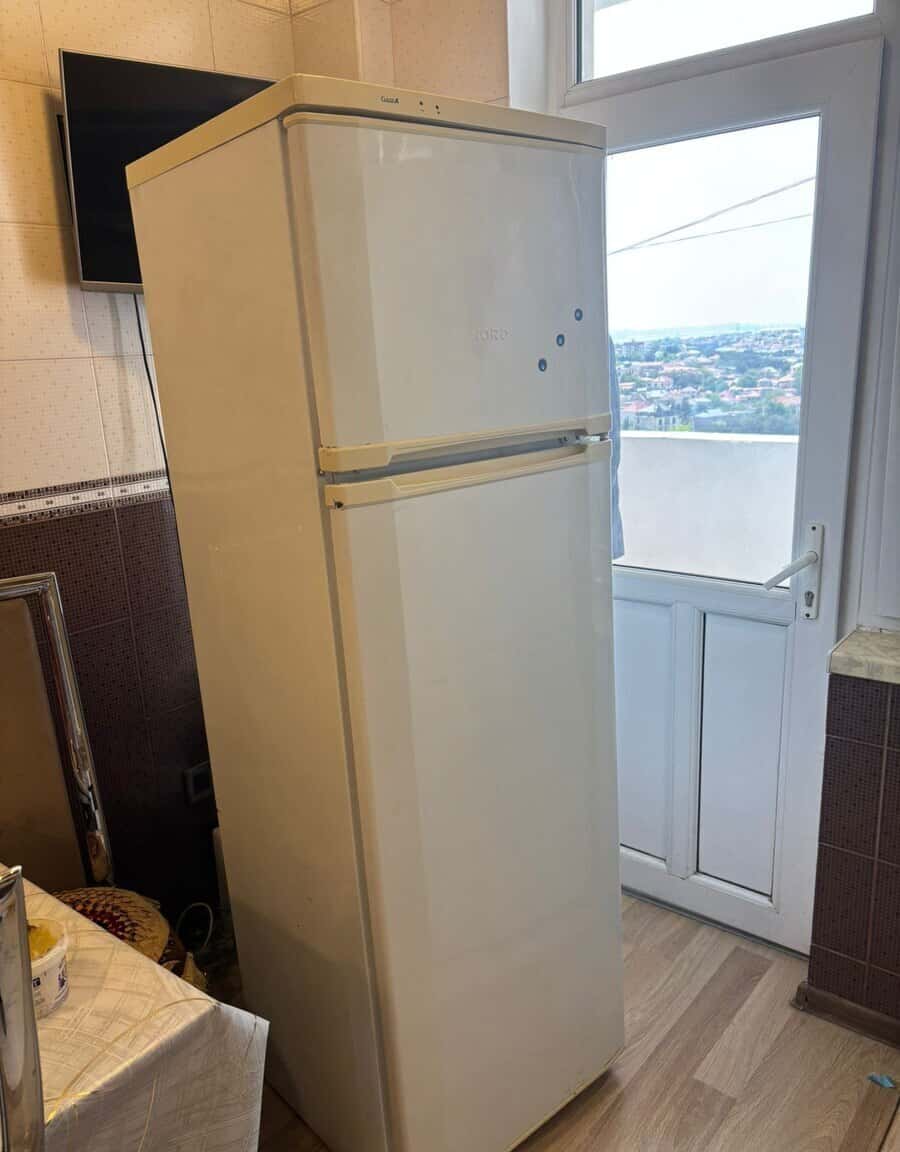 Indesit refrigerator - Tenderyard