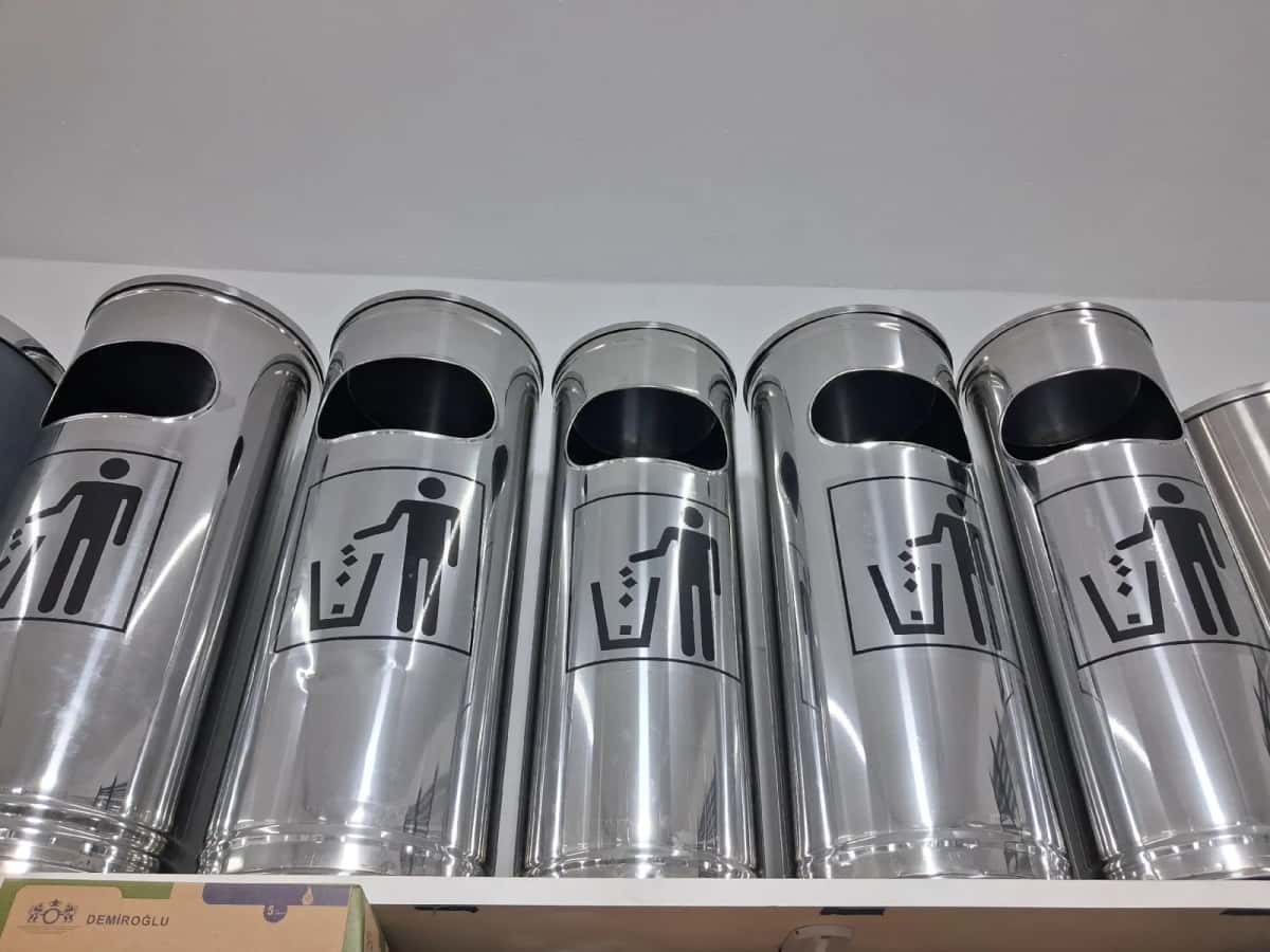 Trash can Stainless steel metal trash can - Tenderyard