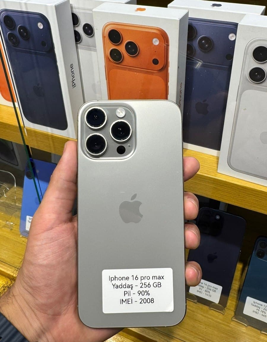 Apple iPhone 16 Pro Max, 8 GB