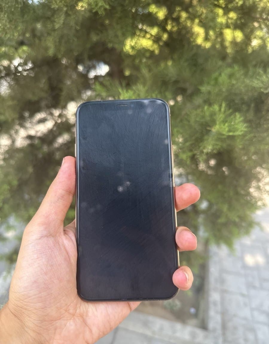 Apple iPhone 11 Pro, 4 GB