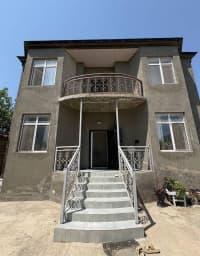 7 otaqlı həyət evi 200 m² satılır — şəkil 1