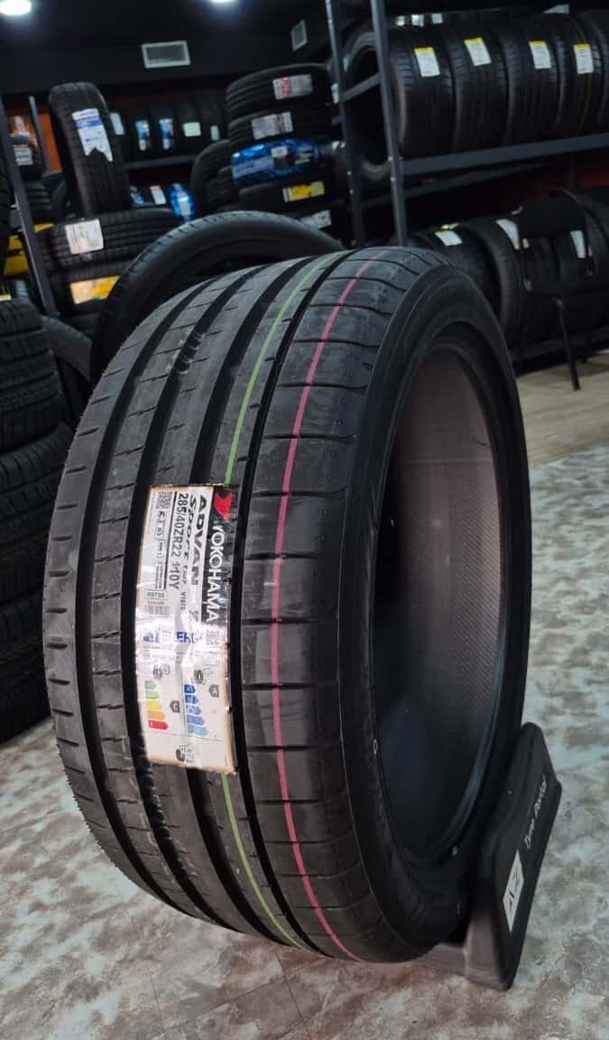 Шина Yokohama Advan Sport V107C 285/40 R22 - Tenderyard