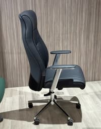 Qarışıq rəng, Ofis üçün kreslo — şəkil 4