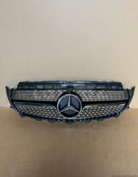 Radiator barmaqlığı Mercedes W213 Maybach 2021 — şəkil 10