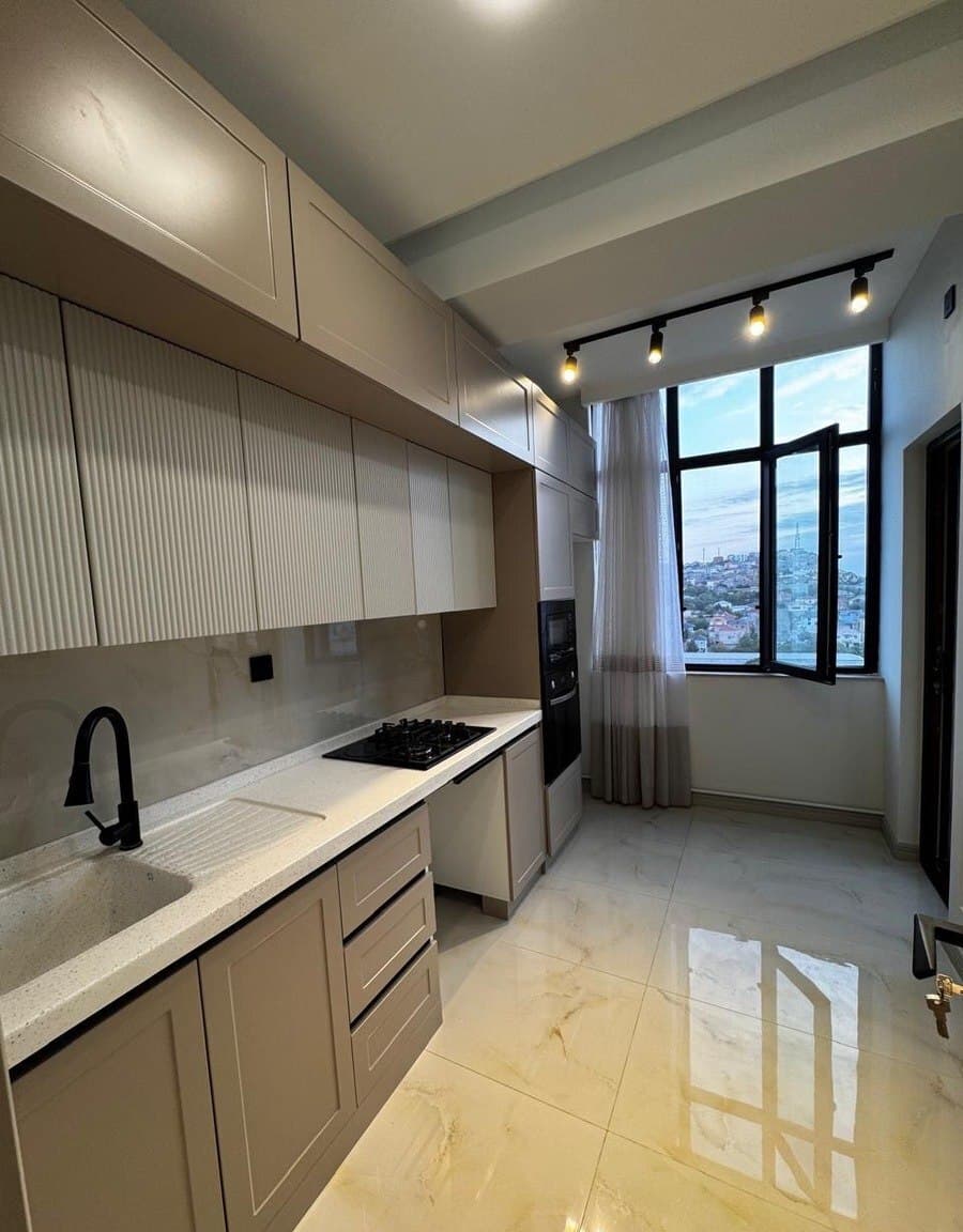 3 otaqlı mənzil 90 m² satılır