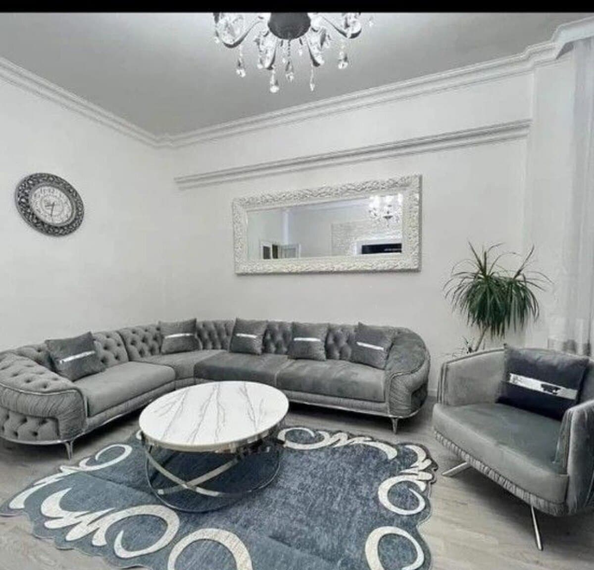 Künc divan, Qarışıq rəng
