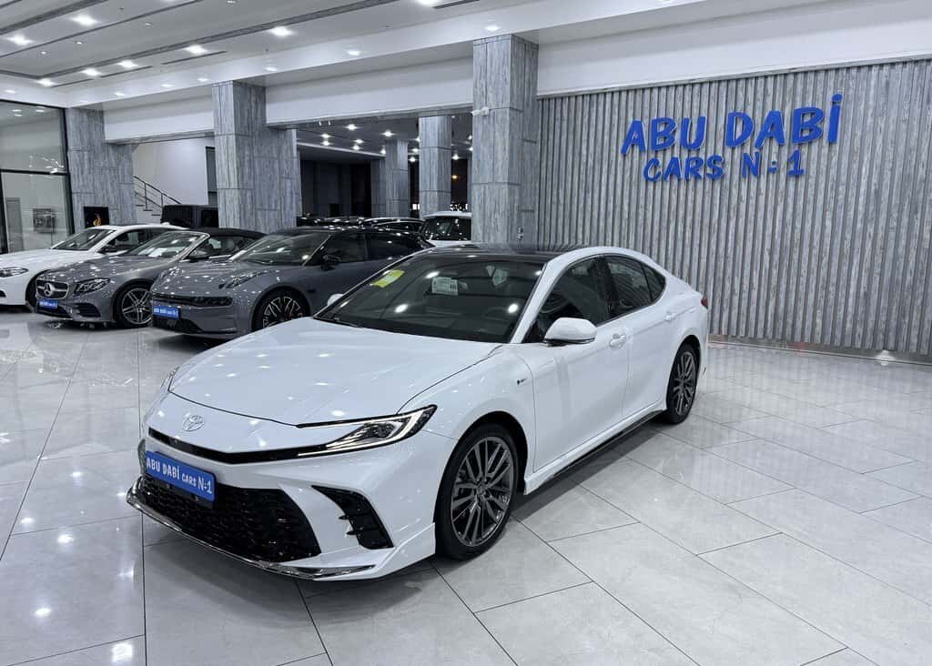 Toyota Camry, 2025 year, 0 km, 2000 L - Tenderyard