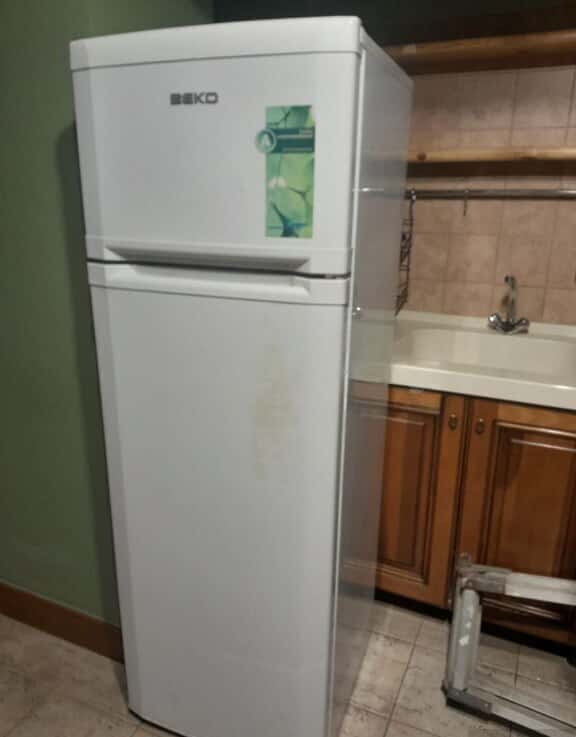 Indesit refrigerator - Tenderyard