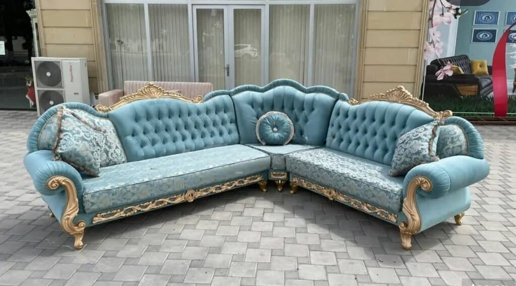 Künc divan, Qarışıq rəng