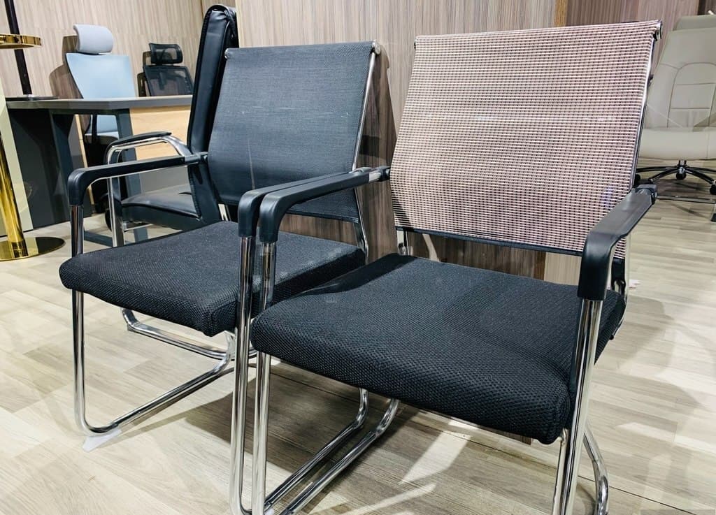 Qara rəng, Ofis üçün kreslo