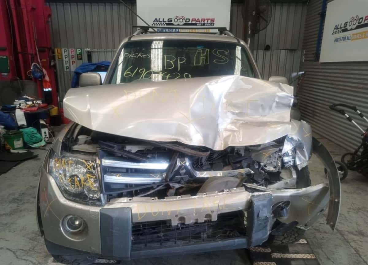 Ehtiyat hissələri Mitsubishi Pajero - Tenderyard