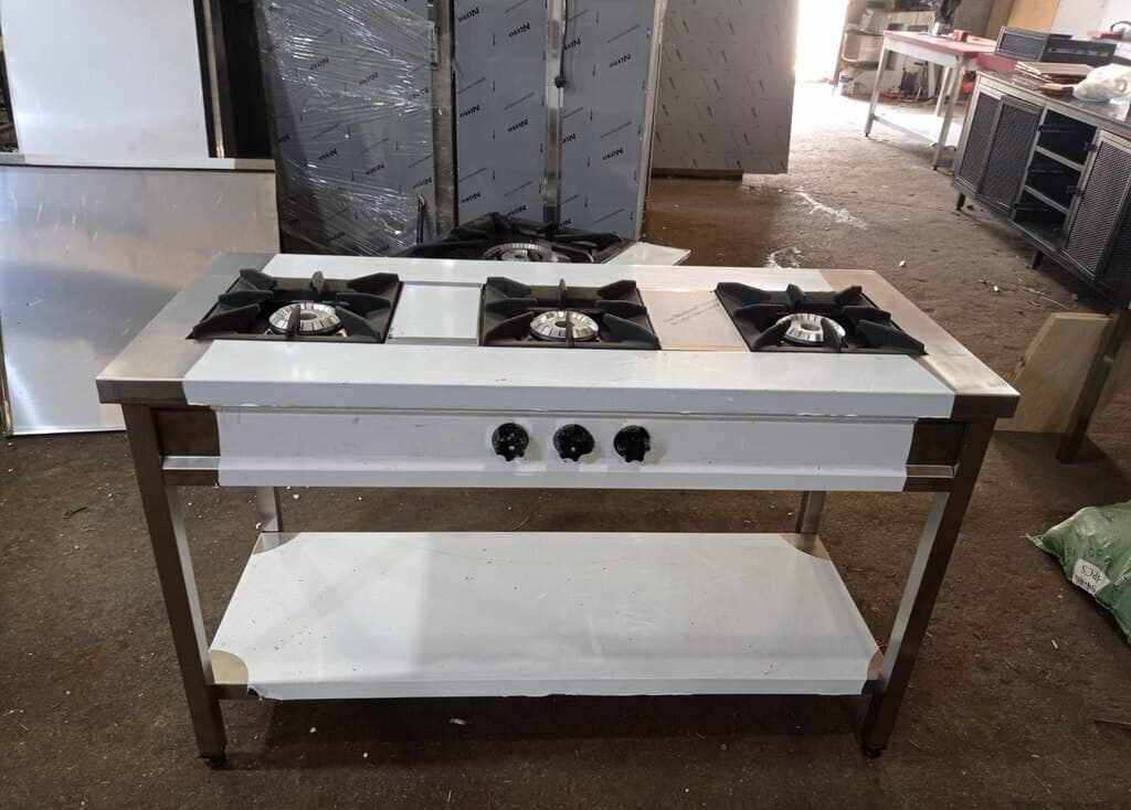Qaz plitəsi sənaye tipli restoran avadanlığı