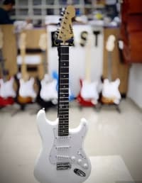 Elektrik gitara, 6 simli — şəkil 4