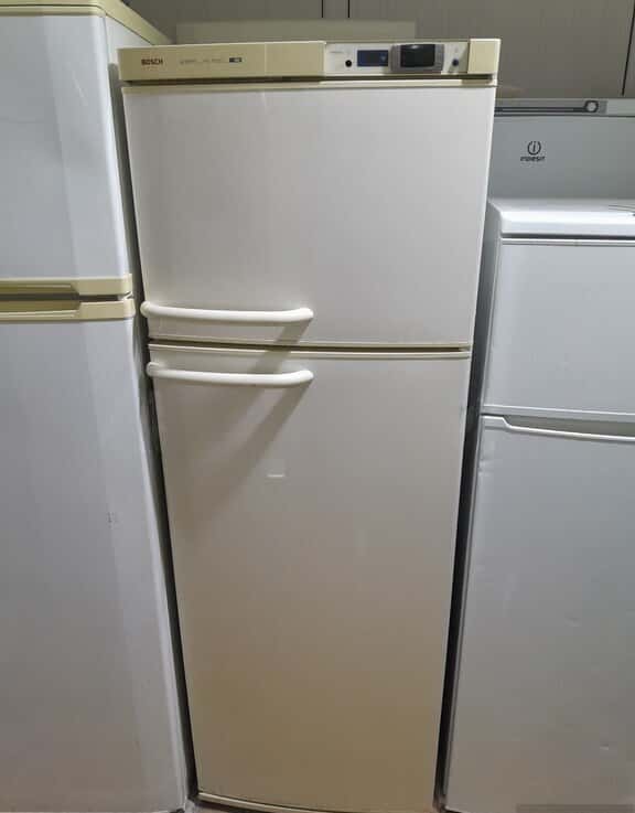 Indesit refrigerator - Tenderyard