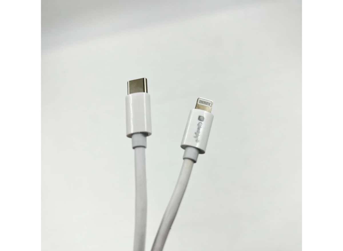 Charging cable GPENGY Type-C to Lightning 20W 1m - Tenderyard