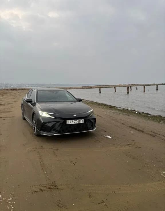 Toyota Camry, 2025 il, 10000 km, 1 L