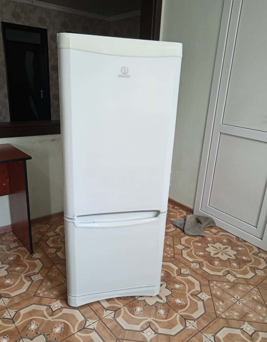 Indesit refrigerator - Tenderyard