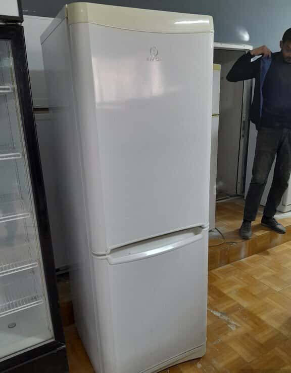 Indesit refrigerator - Tenderyard