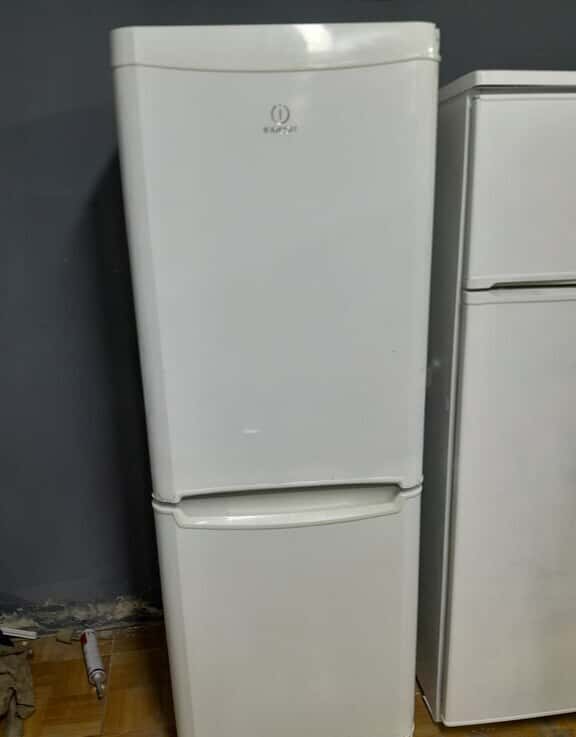 Indesit refrigerator - Tenderyard