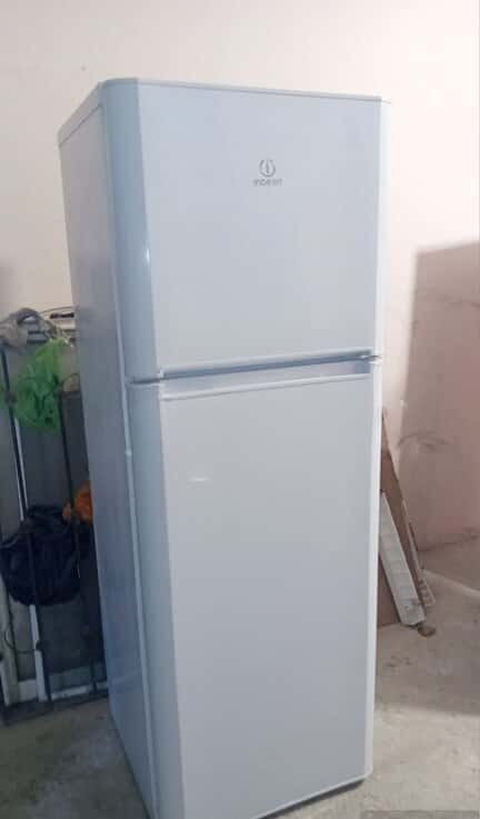 Indesit refrigerator - Tenderyard