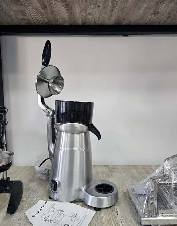 Professional Iron Body Orange Juicer - Tenderyard