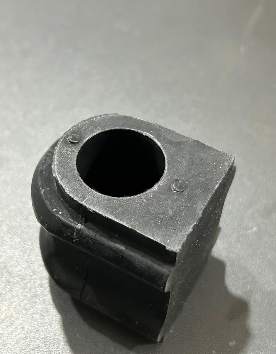 Stabilizator rezini Toyota Prius 50