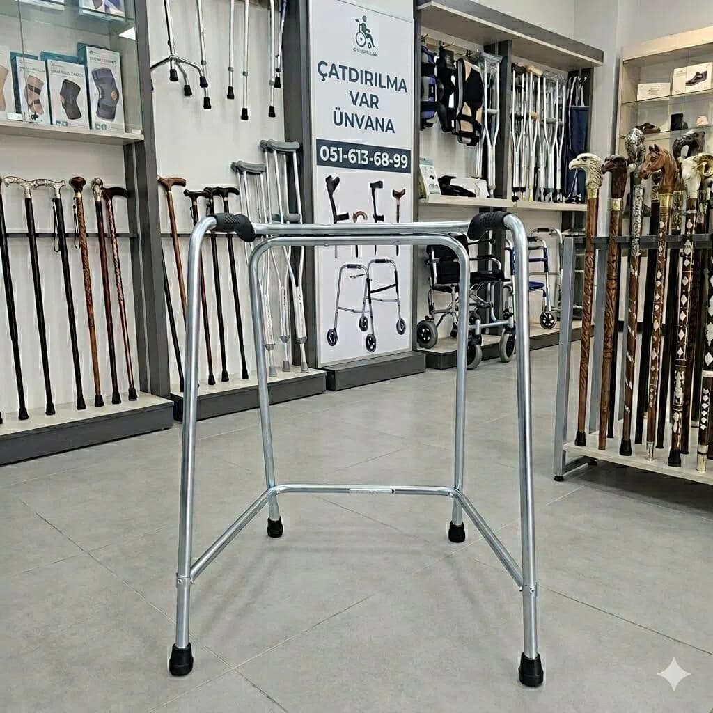 Yüngül Metalik Gəzinti Çərçivəsi (Walker)