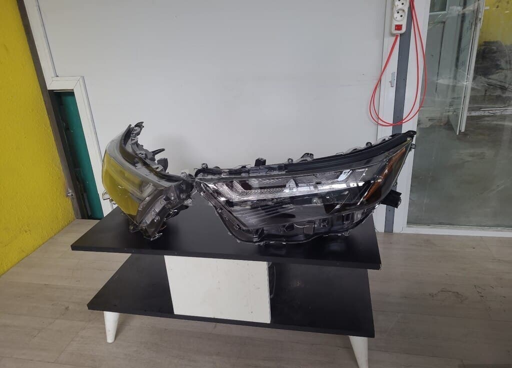 Ön fara Toyota RAV4 2023